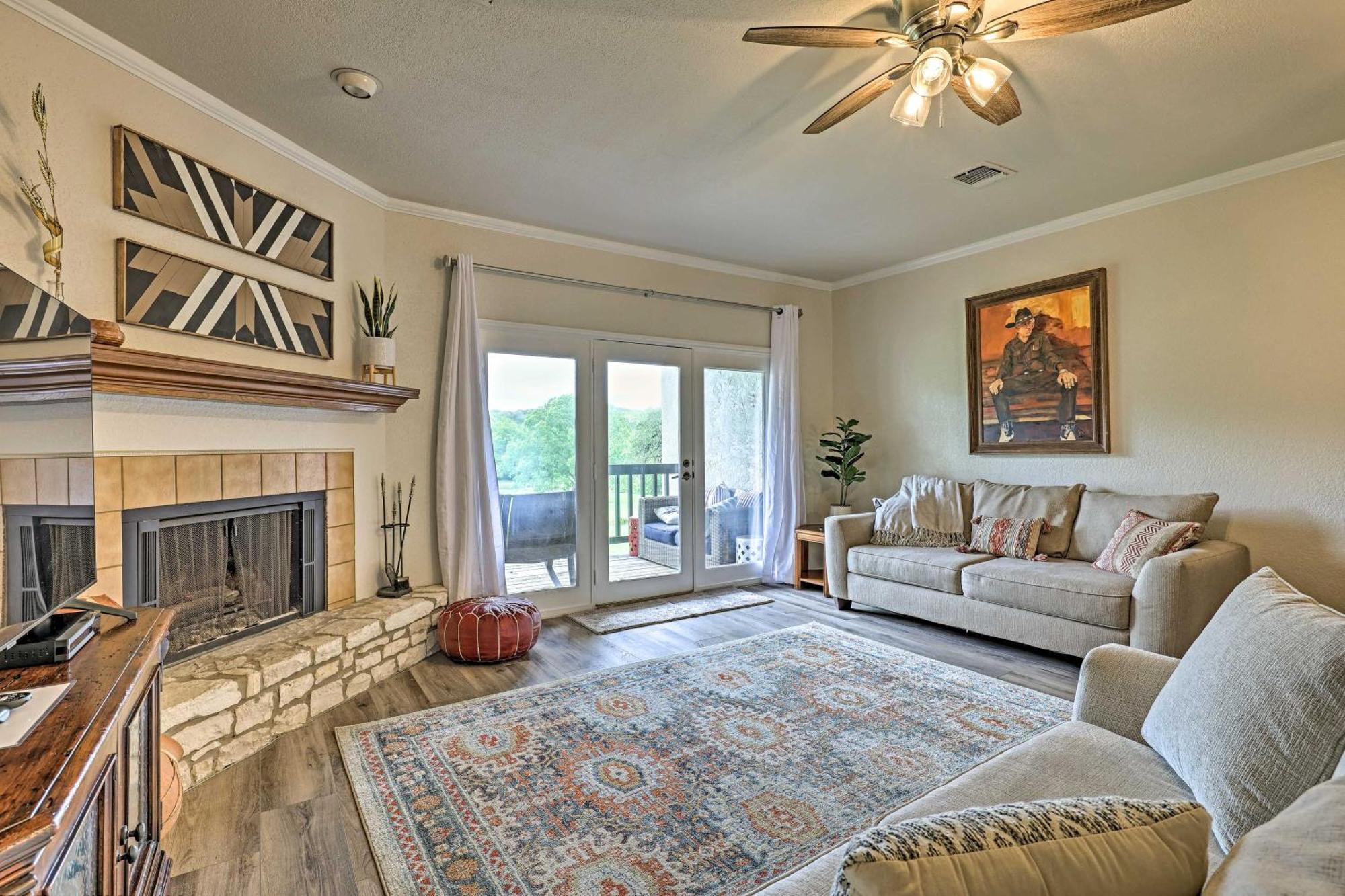 Modern Lakeside Golf Course Retreat With Deck! Canyon Lake Εξωτερικό φωτογραφία